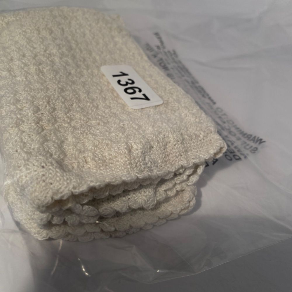 1367 Set of 3 Hand Crocheted Vintage White Cotton Lined Jewelry Bags - Picture 10 of 10